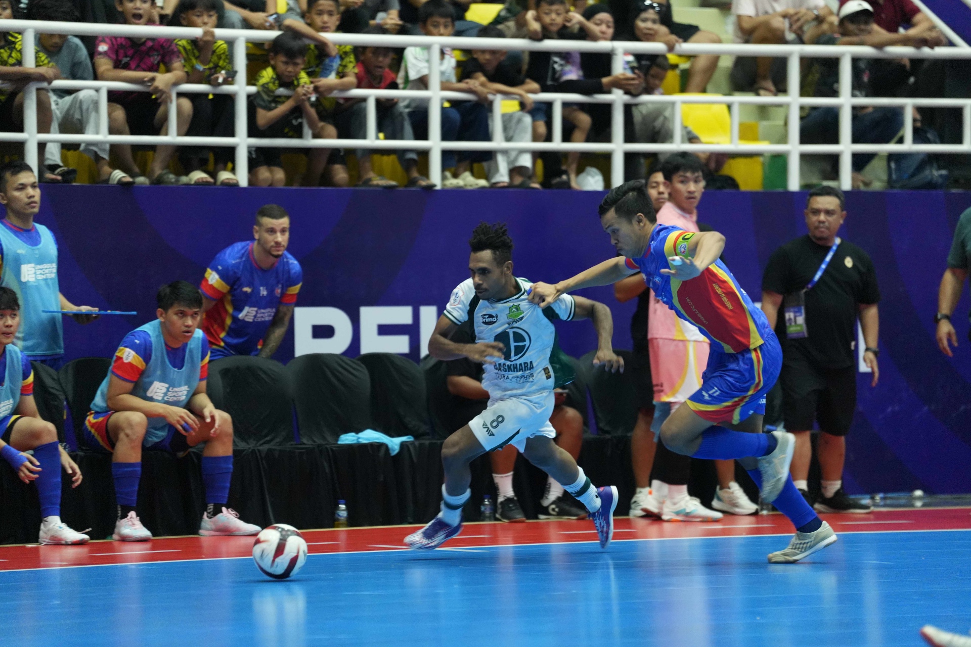 Duel pemain di Futsal Super Cup Jakarta 2026
